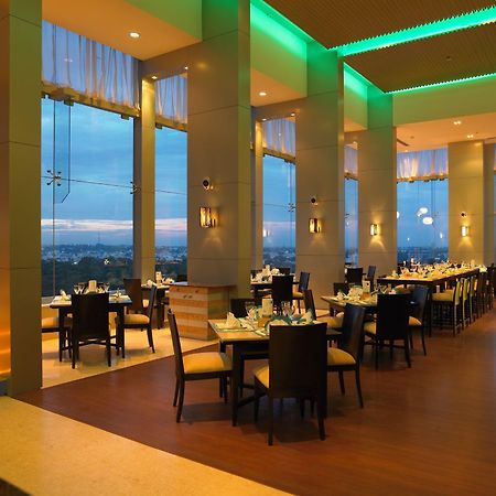 Royal Orchid Central Bangalore, Mg Road Restoran fotoğraf