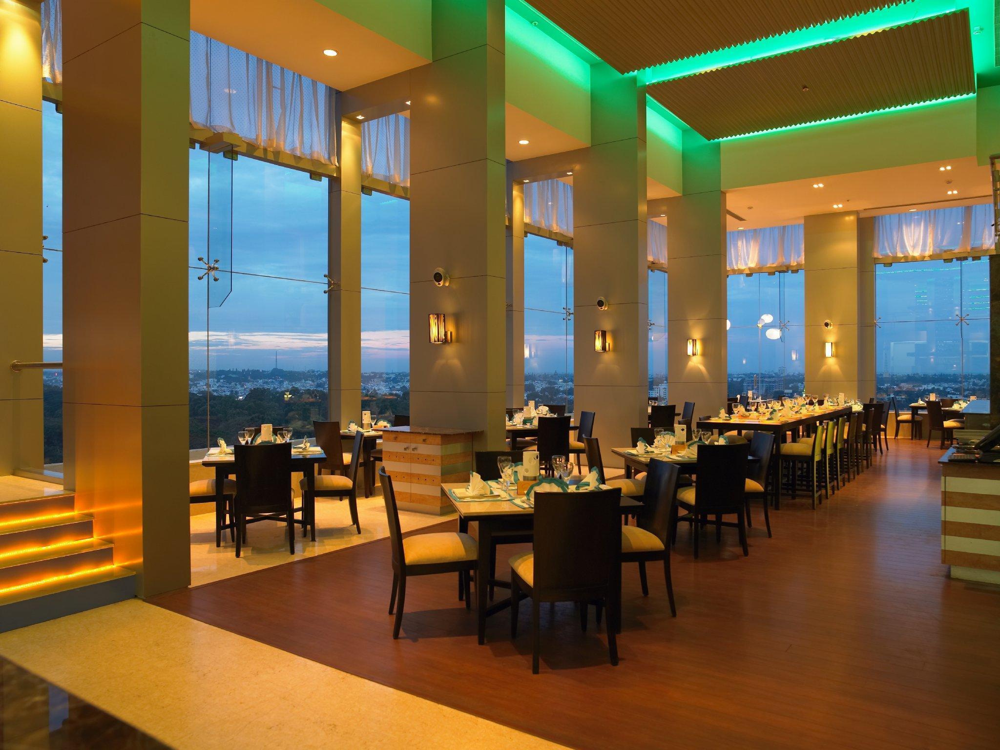 Royal Orchid Central Bangalore, Mg Road Restoran fotoğraf