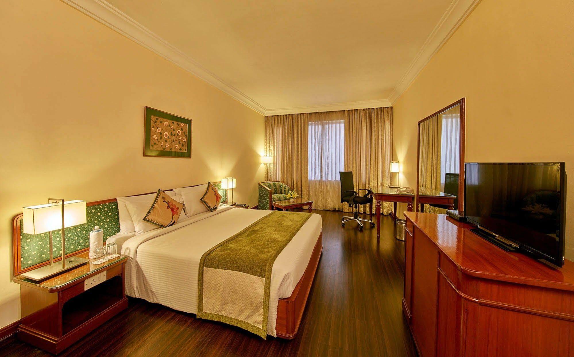 Royal Orchid Central Bangalore, Mg Road Dış mekan fotoğraf