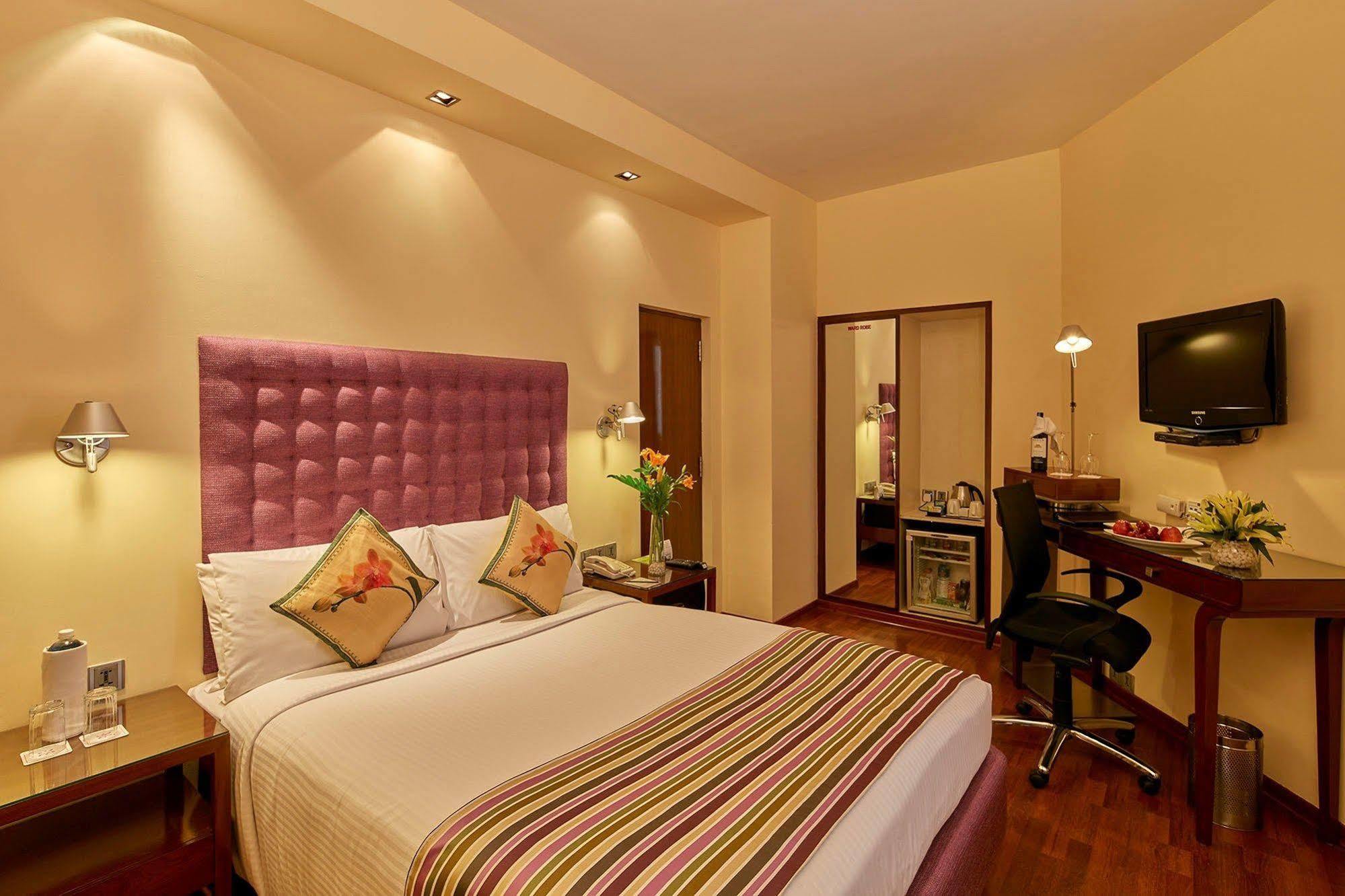 Royal Orchid Central Bangalore, Manipal Centre, Mg Road Dış mekan fotoğraf